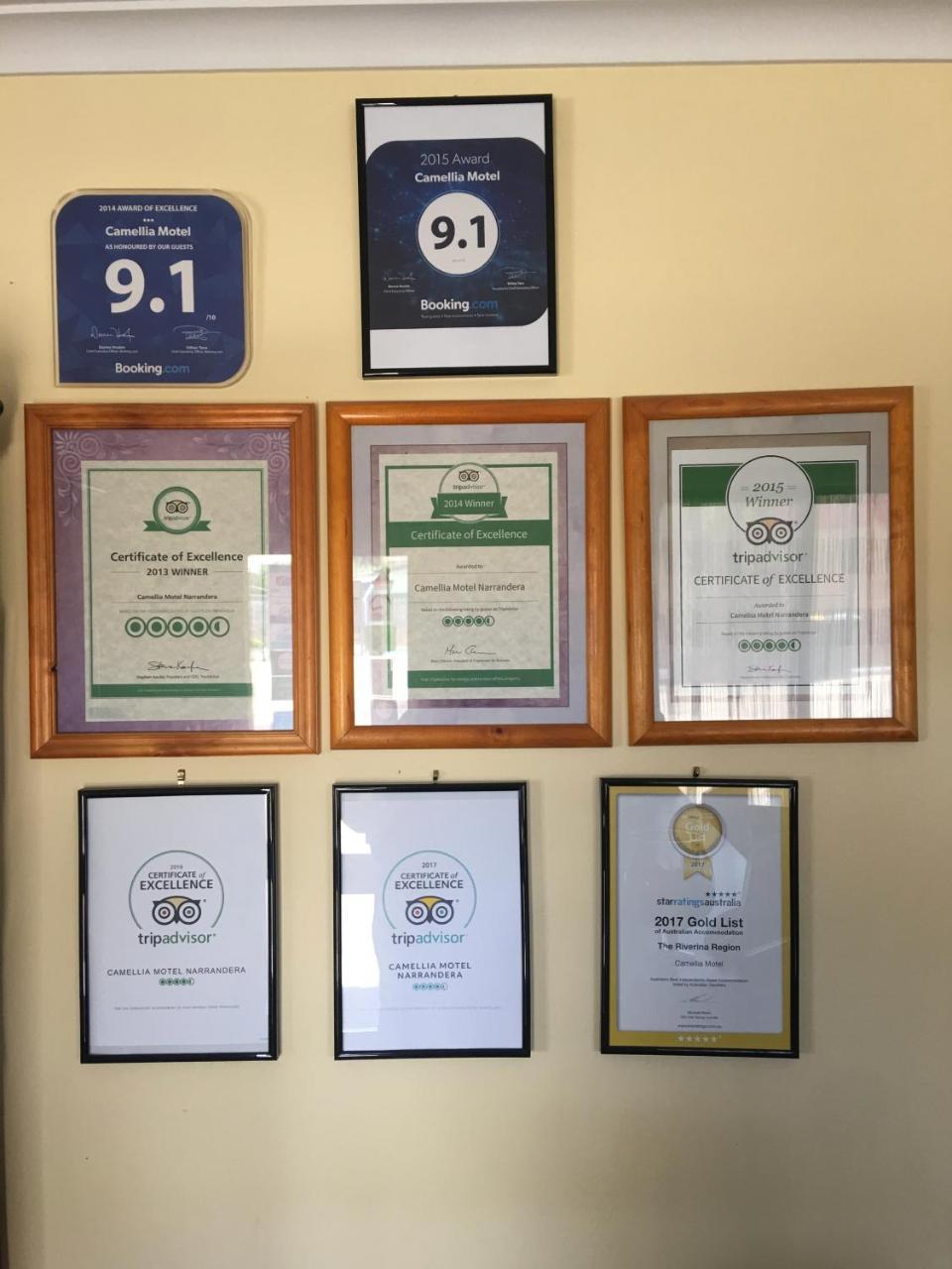 Camellia Motel Narrandera Bagian luar foto